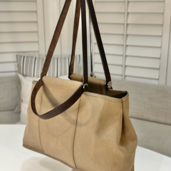 Hermes Tan Tote Bag Spacious Structured Design - Picture 10 of 16